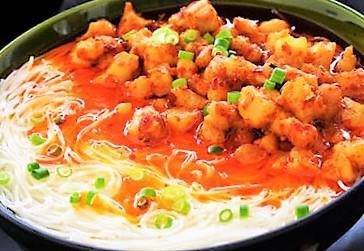 Spicy Pork Noodle Soup · 上海辣肉面 Spicy