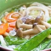 Vegetable Noodle Soup · 素菜汤麵