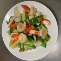 A3. Seafood Delight · Lobster meat, jumbo shrimp, scallops and crab meat sauteed with assorted mixed vegetables in...