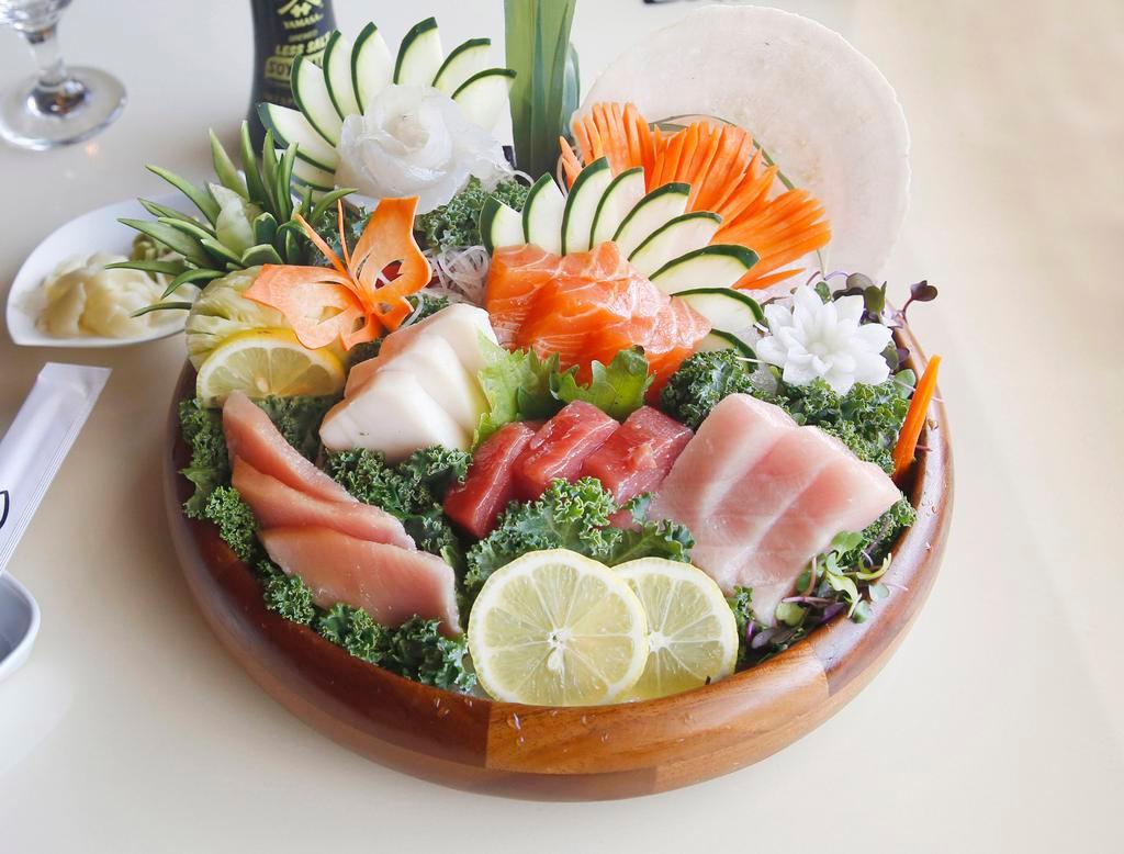 Eurasia Sushi Bar & Seafood · Sushi Bars · Seafood · Sushi · Cocktail Bars · Dinner · Asian