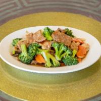 129. Beef with Broccoli · Tender beef with broccoli, carrot, onion, mushroom sautéed in house brown sauce.