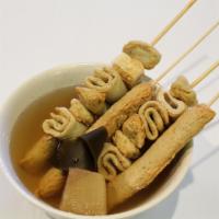 Oden Soup오뎅  · 2 Skewers of Oden with soup
**Picture shows 2 orders**