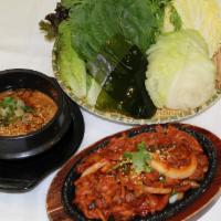 Spicy Pork BBQ & Vege Wraps 돼지불고기 쌈밥 · Marinated pork BBQ, spicy and sweet.