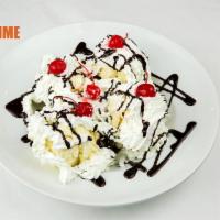 Chocolate Brownie Sundae  · Fresh bakes brownie  rich vanilla ice cream topped with homemade chocolate sauce.