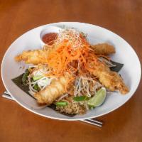 Pad Thai Shrimp Tempura · Traditional thai noodles, green onions, bean sprouts and crushed peanuts with shrimp and chi...
