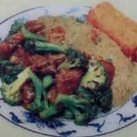4. Beef with Broccoli Combo Platter · 