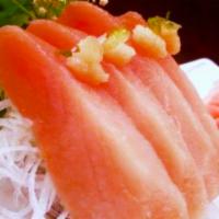Shiro (White Tuna) Sashimi - 8 pc · Albacore Tuna.  Served with assorted vegetables