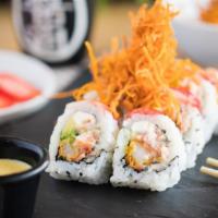 Acholado Roll · Shrimp tempura, smoked salmon, cream cheese, strawberries, yellow pepper jam
