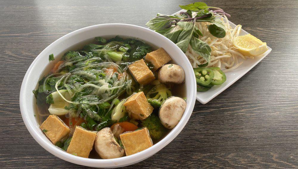 Vegetarian Pho with Tofu · Pho Chay Dau Hu