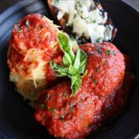 Penne ＆ Meatballs · penne pasta ＆ Italian all beef meatballs with Marinara sauce ＆ garlic bread
