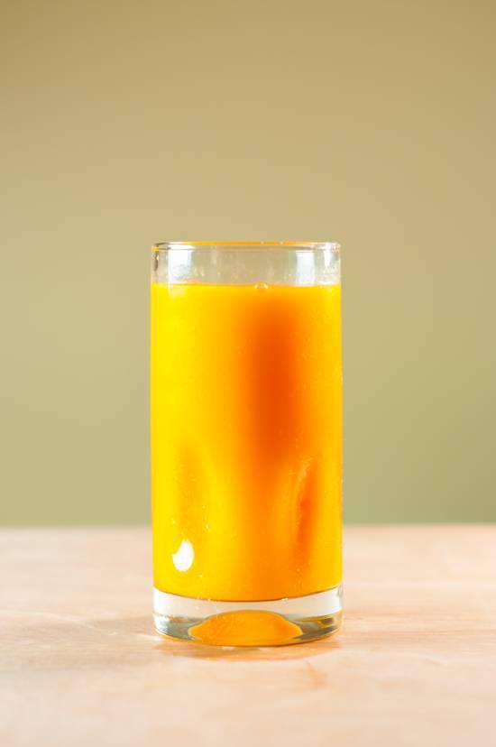 Jugo de Naranja (Orange Juice)  · Fresh orange juice