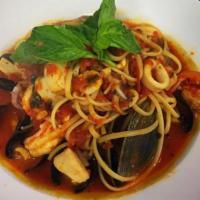 Linguini Mare Pasta (Dinner) · Linguini with shrimp, clams, mussels and calamari with spicy tomato sauce.