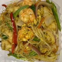 Singapore Rice Vermicelli · Stir-fried vermicelli with shredded bbq pork, sliced chicken breast, prawns, veggie, bean sp...