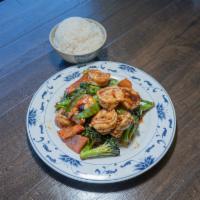 S1. Hunan Shrimp · Jumbo shrimp sauteed with broccoli, snow peas, mushrooms, and carrots. Spicy.