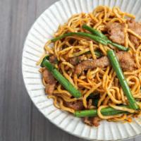 Stir Fried Noodles with Beef and Shrimp Paste 蝦膏牛肉炒粗面 · Cooked in oil.