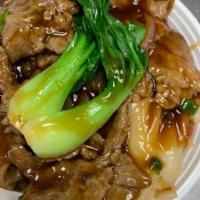 47. Wet Stir Fried Ho Fun Beef湿炒牛河 · Stir fried rice noodle dish.