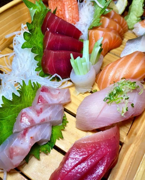 Sashimi Appetizer · 5 pieces of assorted sashimi.