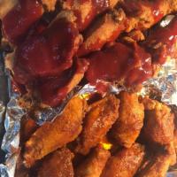 8 Piece Wings (Mixed) · 8 piece wings, side, 2 biscuits, 1 choice of the corner 10th's sauce.