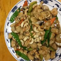 6. Chicken with Cashew Nut 腰果雞 · Diced chicken stir fried with cashew nuts. Served with white rice.
