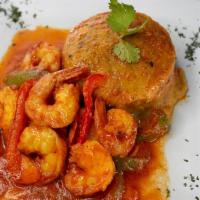 Mofongo con Camarones a la criolla · Delicious Sauteed shrimp in a creole sauce
