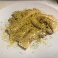 Rigatoni ripieni al pistacchio · Stuffed Rigatoni with creamy pistachio sauce and homemade pancetta. Highly recommended it ha...