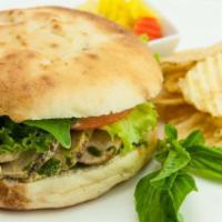 Pesto Chicken Filet Sandwich · Grilled chicken, pesto sauce, provolone cheese, lettuce and tomatoes.