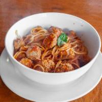 Spaghetti con le Polpettine · Spaghetti with tiny meatballs.