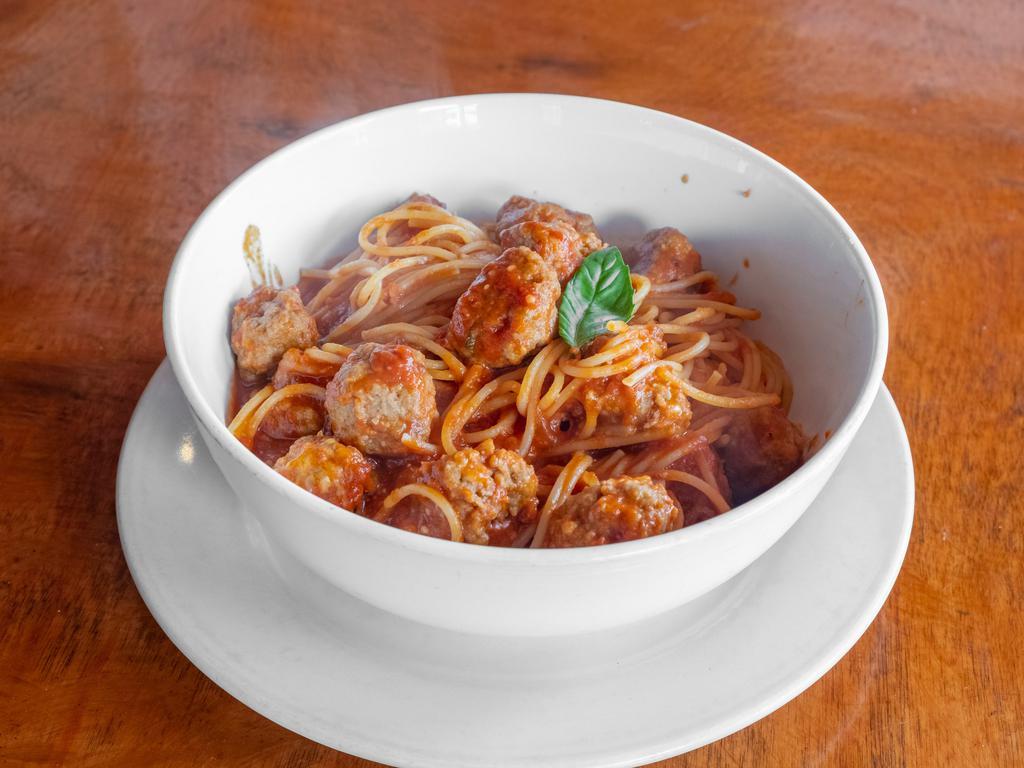 Spaghetti con le Polpettine · Spaghetti with tiny meatballs.