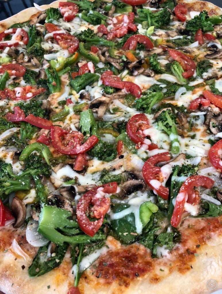 Linwood Pizza · Dinner · Lunch · Pizza · Sandwiches
