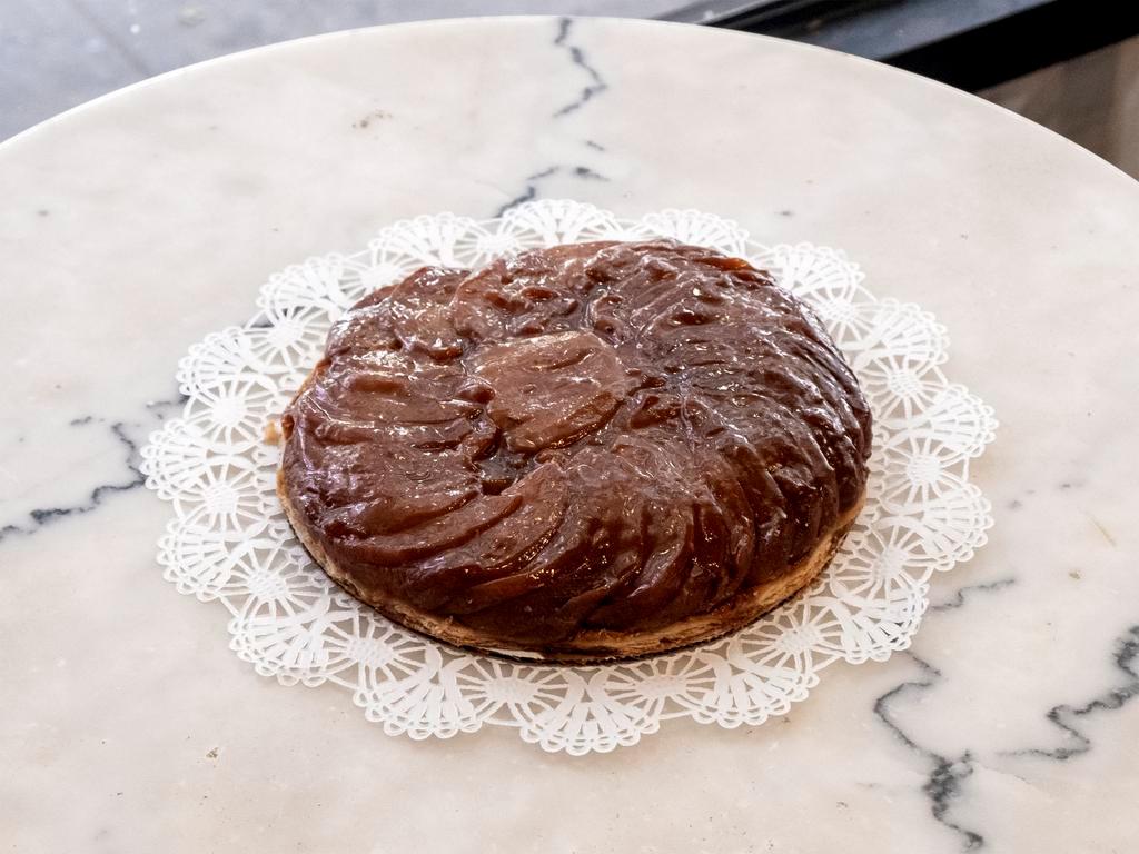 Tarta Tatin · A famous and delicious French apple and caramel tart. 