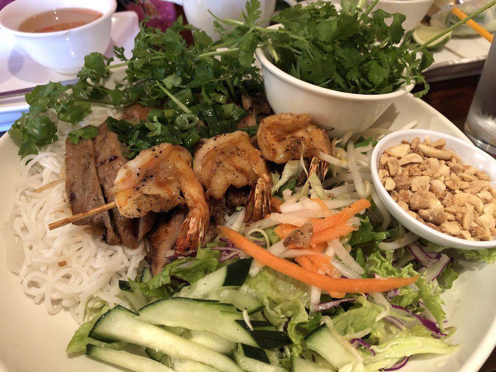 B11. Bun Tom Ga · Grilled shrimp and chicken noodle salad.

