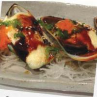 Baked Mussel · 4 pieces. Mussels baked in mayo & eel sauce topped with tobiko & green onion.