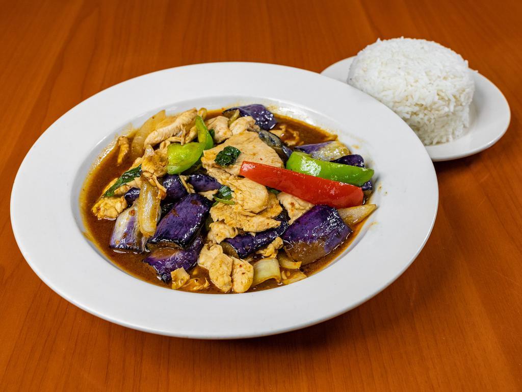 SF7. Eggplant Stir-Fried · Choice of meat stir-fried with eggplant, onions, bell peppers, chili and basil leaves.