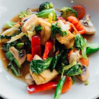 VG3. Tofu Delight · Sauteed combo vegetables and tofu, mushroom, bok choy, broccoli, Chinese broccoli, bell pepp...