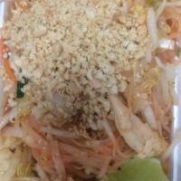 100. Chicken Pad Thai · Flat noodles. Hot and spicy.