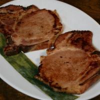 Chuleta ahumada · Smoked pork chops
