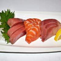 Mixed Sashimi(9pcs) · Sliced raw tuna, salmon and yellowtail 
