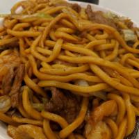 House Special Lo Mein · Egg noodle dish.