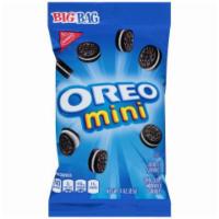 Nabisco Oreo Mini Big Bag 3oz · Made with real cocoa and soft, vanilla crème, these bite sized cookies are made for easy dun...