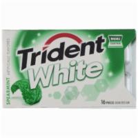 Trident White Spearmint 16 Count · The easy way to freshen breath, whiten teeth and gain that close-up confidence. With 30% few...