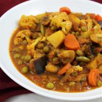 Aloo Vindaloo[Vegan] · Hot. Goan curry with red chili, vinegar and potatoes
