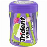 Trident Vibes Gum Sour Berry Twist 40 Pieces · Sour sugar-free gum packed with notes of lime, orange and raspberry.