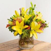 Seasonal Arrangement in a Vase · Match your home and office design to the natural world with a splash of seasonal variety!

-...