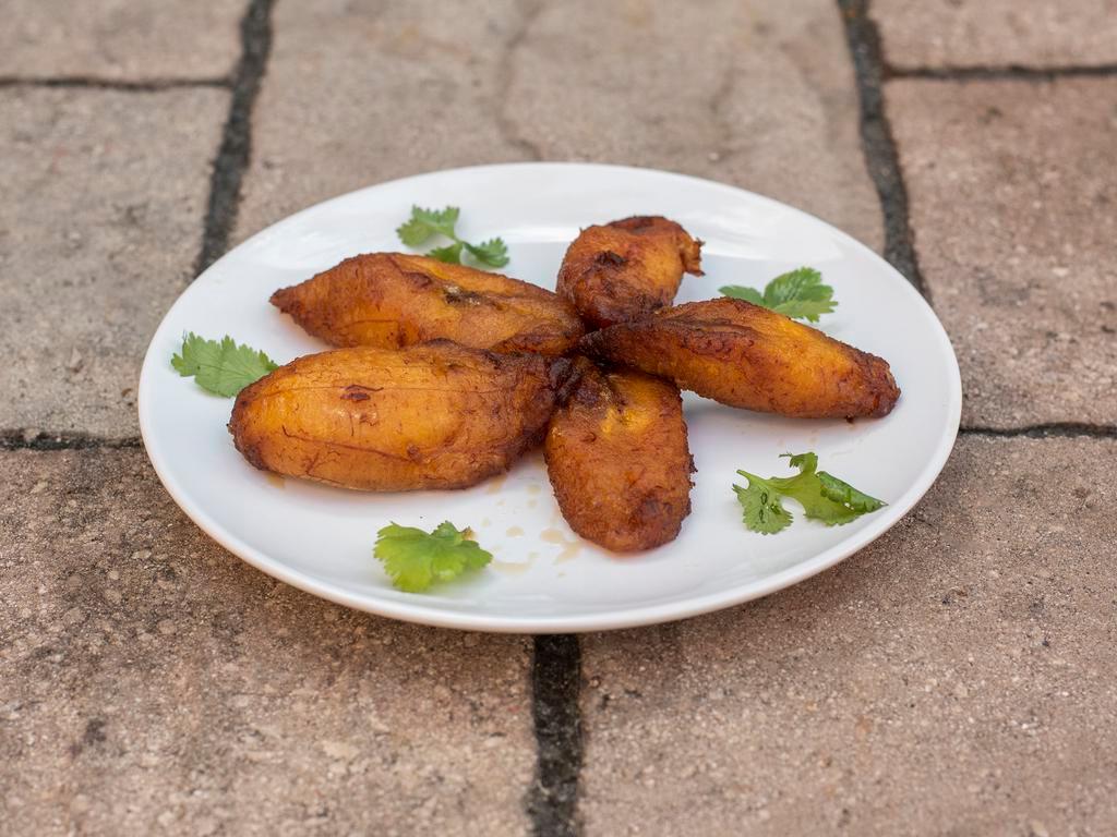 Platanos Maduros  · Deep fried Sweet plantain.