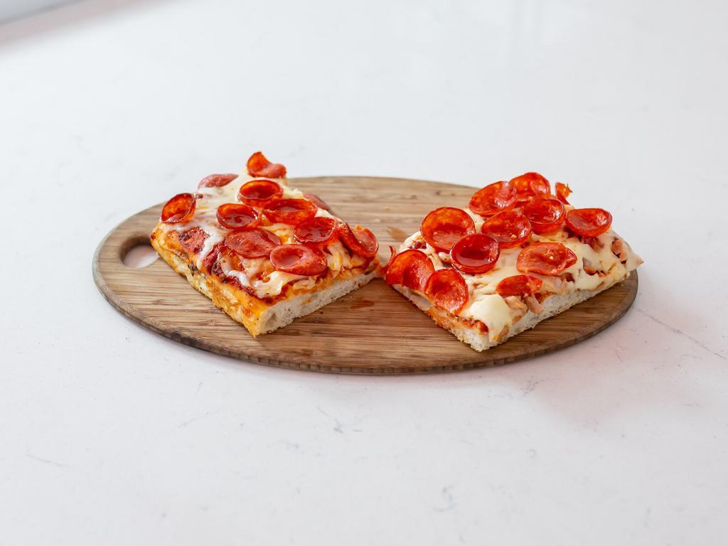 Pepperoni Pizza  · Pepperoni, house red sauce topped with creamy mozzarella.
Feeds 4/6 People