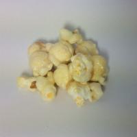 Cheesecake Popcorn · Candy-coated popcorn with cheesecake flavor and white color.