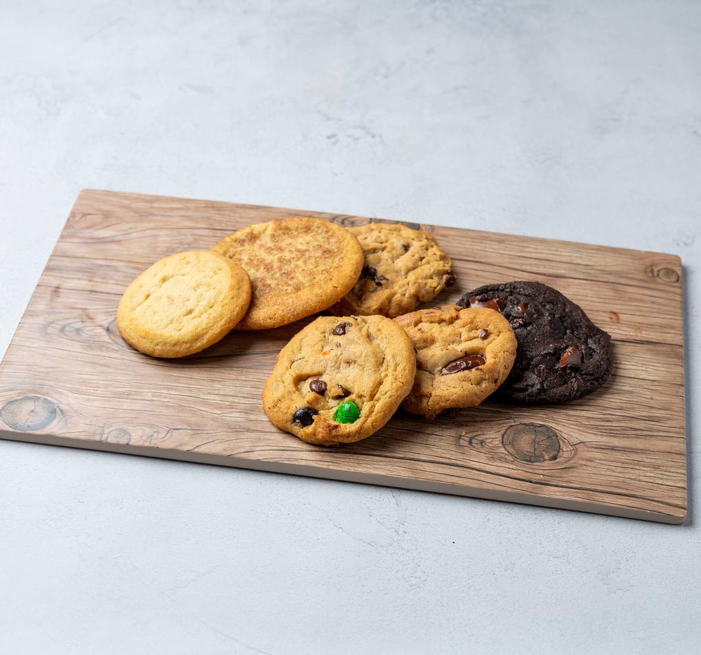 Sixpack · A mix of six of your favorite standard-size cookies! Mix and match all your favorite flavors!