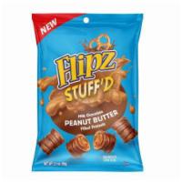 Flipz Stuff'D Milk Chocolate Peanut Butter Pretzels 3.5oz · These salty bite-sized pretzel nuggets are stuffed with creamy peanut butter and coated in s...