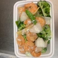 S12. Lake Tung Ting Shrimp · Jumbo shrimp sauteed with a variety Chinese vegetable in a white egg wine sauce.