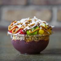 Frutta Bowl · Toppings: granola, strawberries, pineapple, kiwi, Nutella, peanut butter, honey and coconut ...